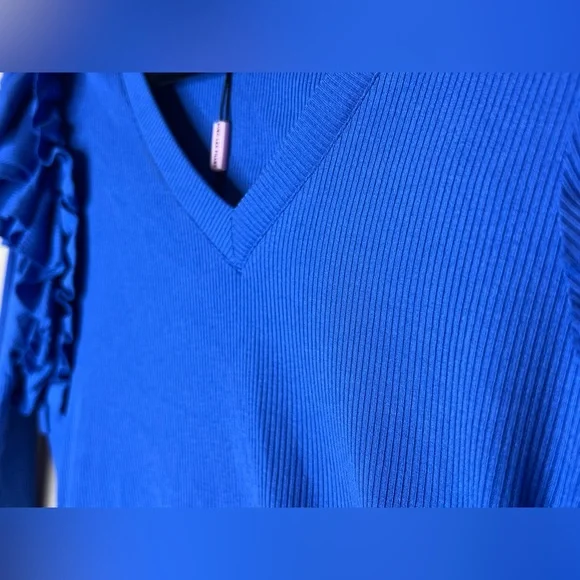 AVEC LES FILLES | RIB KNIT RUFFLE TOP - Picture 4 of 11